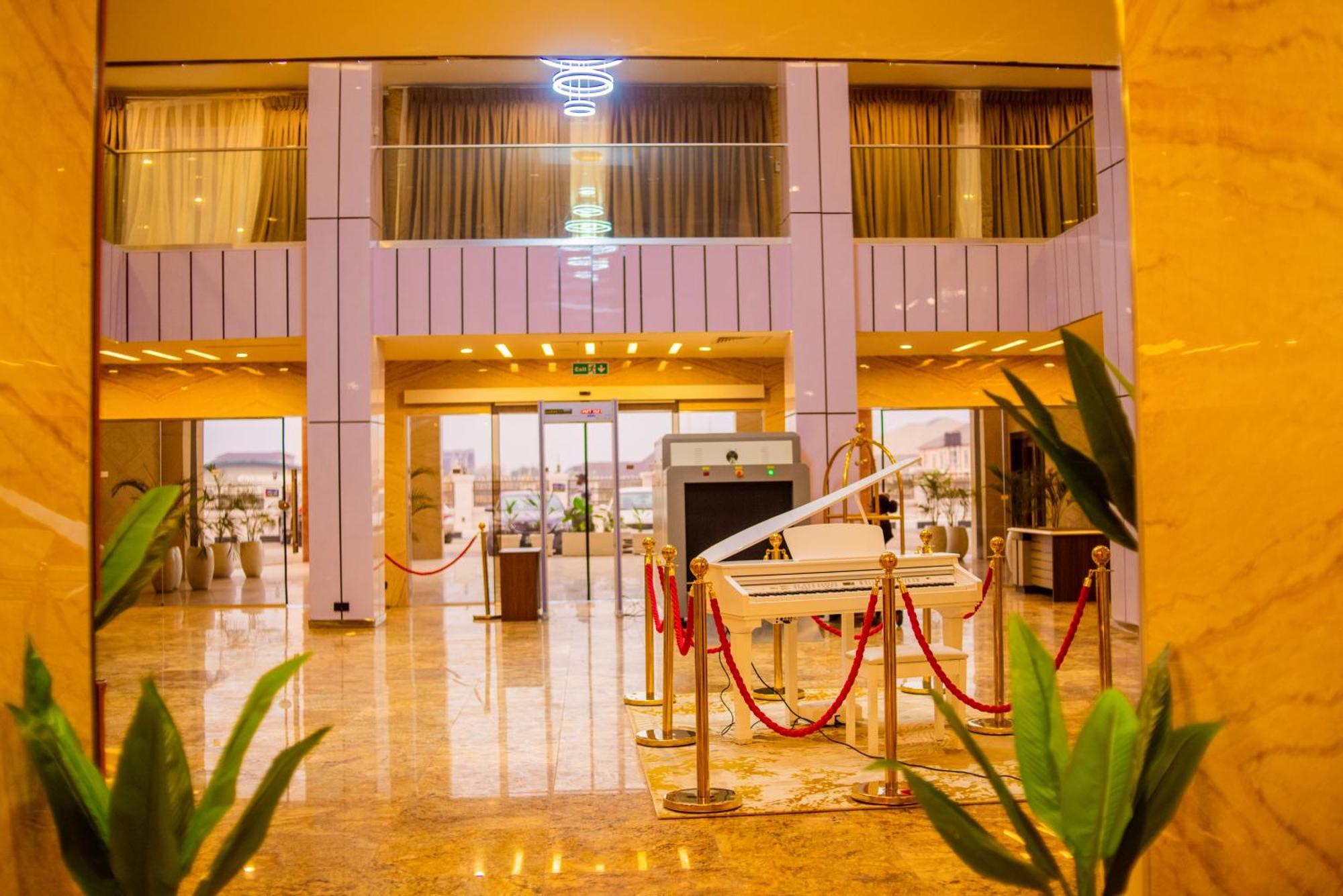 Boulevard Owerri Hotel Dış mekan fotoğraf